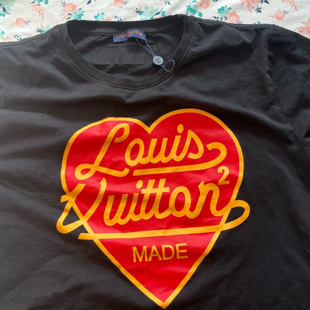 Louis Vuitton Shirt size medium decently used